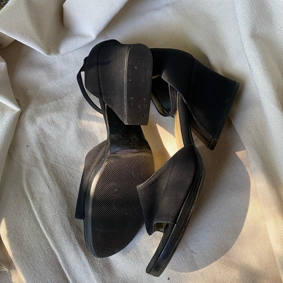CERTIFIED Authentic Yves Saint Laurent black heels - Picture 3 of 10